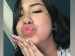 BigAssCurvy - female webcam at xLoveCam