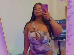 BigBbwDanay - female with black hair webcam at xLoveCam