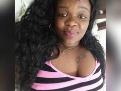 BigBbwDanay - female with black hair webcam at xLoveCam