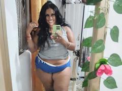 BigCurvyLove - female webcam at xLoveCam