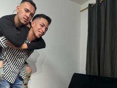 BigDickTop69 from xLoveCam