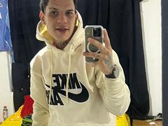 BigHotty69 from xLoveCam