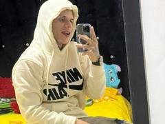 BigHotty69 - male webcam at xLoveCam