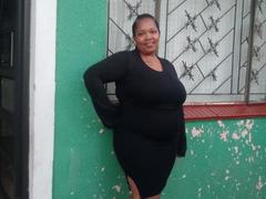 BiggyBoobs - female with black hair webcam at xLoveCam