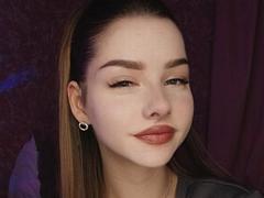 BitterPeach - female webcam at xLoveCam