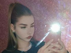 BitterPeach - female webcam at xLoveCam