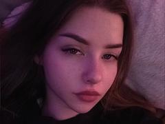 BitterPeach - female webcam at xLoveCam