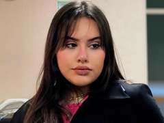 BlackBerryAmelia - female with brown hair webcam at xLoveCam