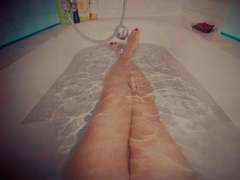 BlackBerryAmelia - female with brown hair webcam at xLoveCam