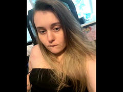 BlackBerryAmelia from xLoveCam