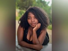 BlackCamilleX from xLoveCam
