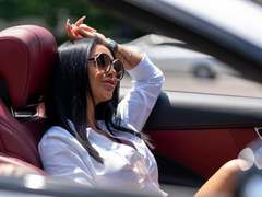 AlanaClover - female with black hair and  big tits webcam at xLoveCam