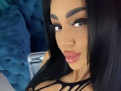 AlanaClover - female with black hair and  big tits webcam at xLoveCam