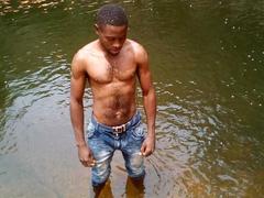 BlackFelly from xLoveCam