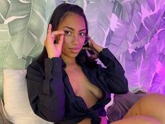 BlackXRose - female with black hair webcam at xLoveCam