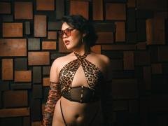 BlaerShadow - shemale with brown hair webcam at xLoveCam