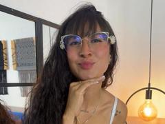 BlakeScraft - female with black hair webcam at xLoveCam