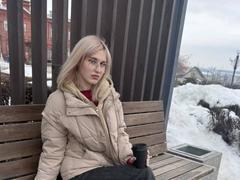 BlanchNassr - female webcam at xLoveCam