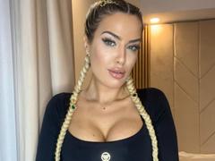 BlancheSummer from LiveJasmin