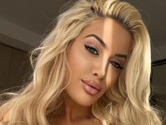 BlancheSummer - blond female webcam at LiveJasmin