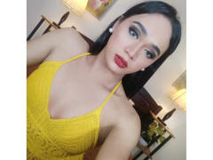 BlessyAmour from xLoveCam