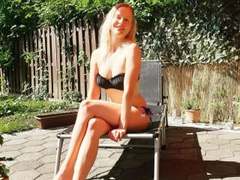 BlondeHexe-hot - blond female webcam at xLoveCam