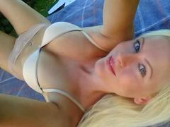 BlondeHexe-hot - blond female webcam at xLoveCam