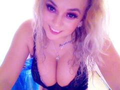 BlondeReine - blond female with  big tits webcam at xLoveCam