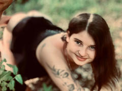 BloodyDiamond-hot - female with brown hair webcam at xLoveCam
