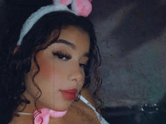 BlossomMia from xLoveCam