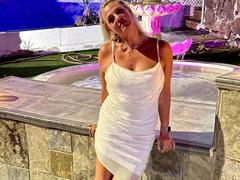 Blueberry-10-hot - blond female webcam at xLoveCam