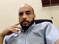 BobHas from xLoveCam