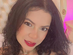 BonnieCarter - female with brown hair and  big tits webcam at xLoveCam