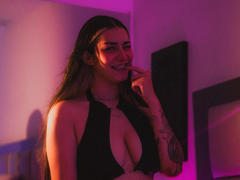 BonieRider - female with brown hair and  big tits webcam at LiveJasmin