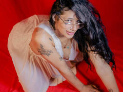 BonnyEbonny - female webcam at xLoveCam