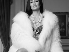 AngelinaMayers - female with black hair and  big tits webcam at LiveJasmin