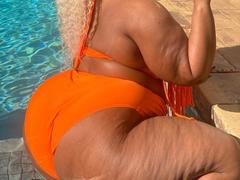 BootyShakerxxx - female with black hair and  big tits webcam at StripChat