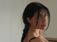 BrainyBelle - female with  big tits webcam at xLoveCam