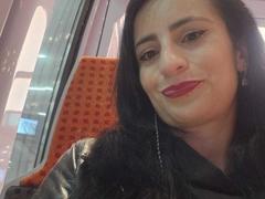 RaisaCantorel - female with brown hair webcam at xLoveCam