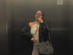 BrendaMoonx - female with black hair and  big tits webcam at xLoveCam