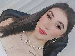 BrendaZambrano - female webcam at xLoveCam