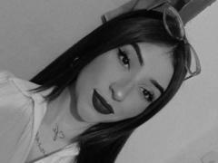 BrendaZambrano - female webcam at xLoveCam