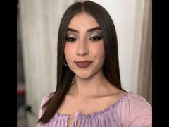 BrendaZambrano - female webcam at xLoveCam