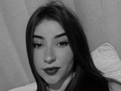 BrendaZambrano - female webcam at xLoveCam