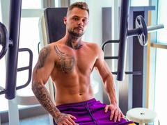 BrianHott - male webcam at xLoveCam