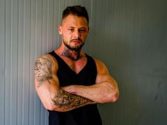 BrianHott - male webcam at xLoveCam
