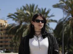 BridgetNorbury - female with black hair webcam at xLoveCam