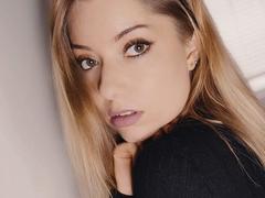 BridgetRose - female webcam at xLoveCam