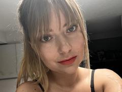BridgetRose - female webcam at xLoveCam