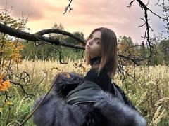 BrigetteLaurie - female with brown hair webcam at xLoveCam